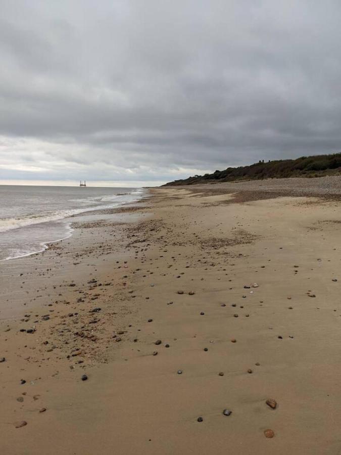 Superior 6 Berth Holiday Home In Suffolk Saxmundham Eksteriør bilde